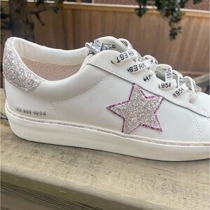 EUC Vintage Havana Glitter star shoes with silver end pink detail size 8.5